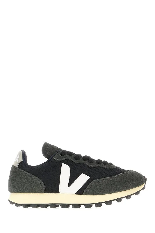 Veja Sneakers