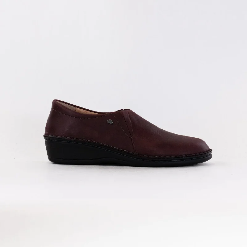 Finn Comfort Newport (Women's) - Bordeaux Leather